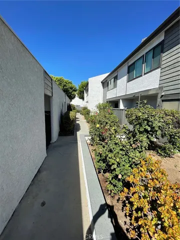 $3,750 | 11311 Tampa Avenue, Unit 4, Porter Ranch, CA 91326