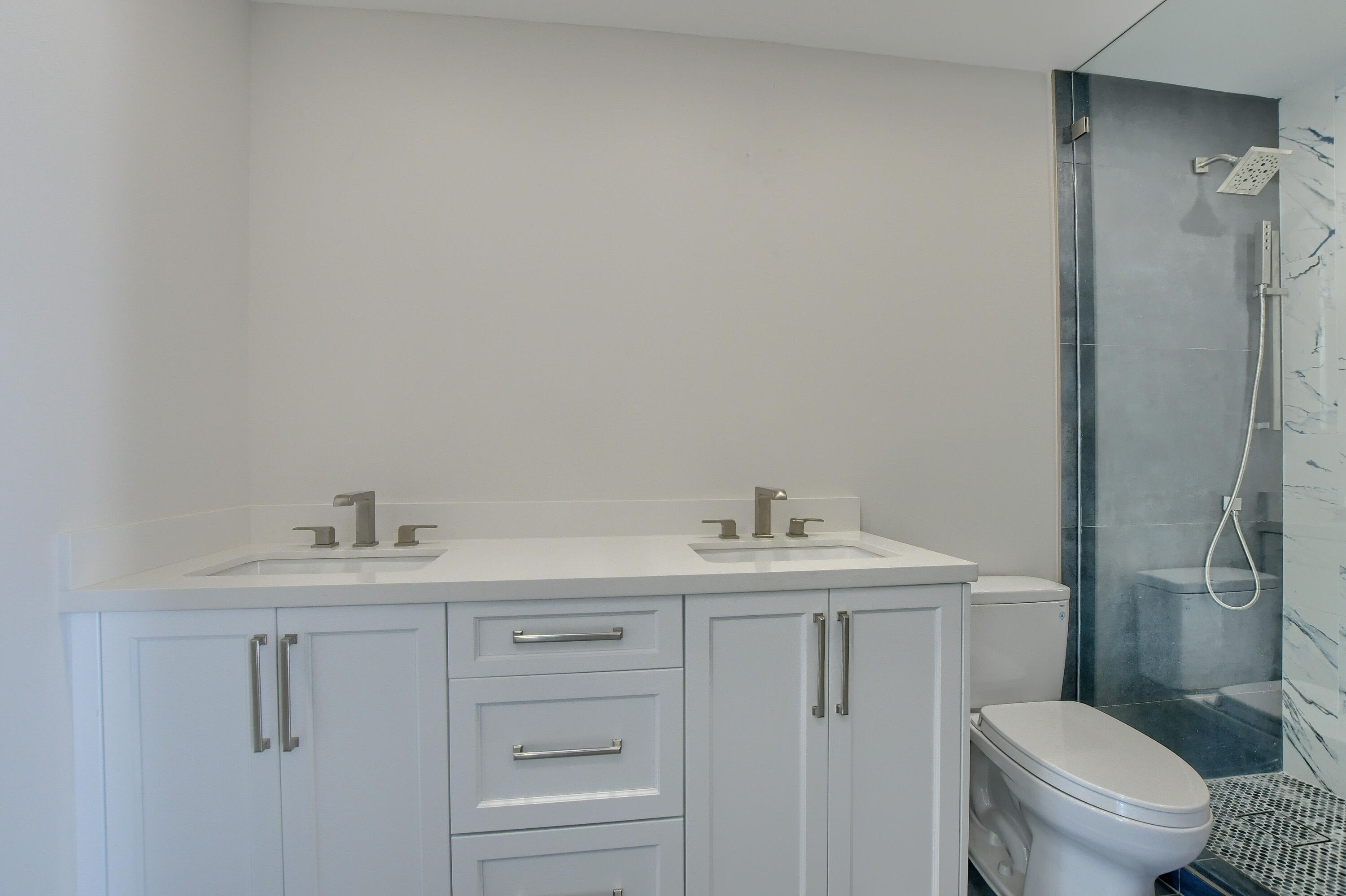 807 Bridgewood Place, Unit 807 Boca Raton, FL 33434 - Photo 17 of 24 18_ebf_6383-hdr(5)