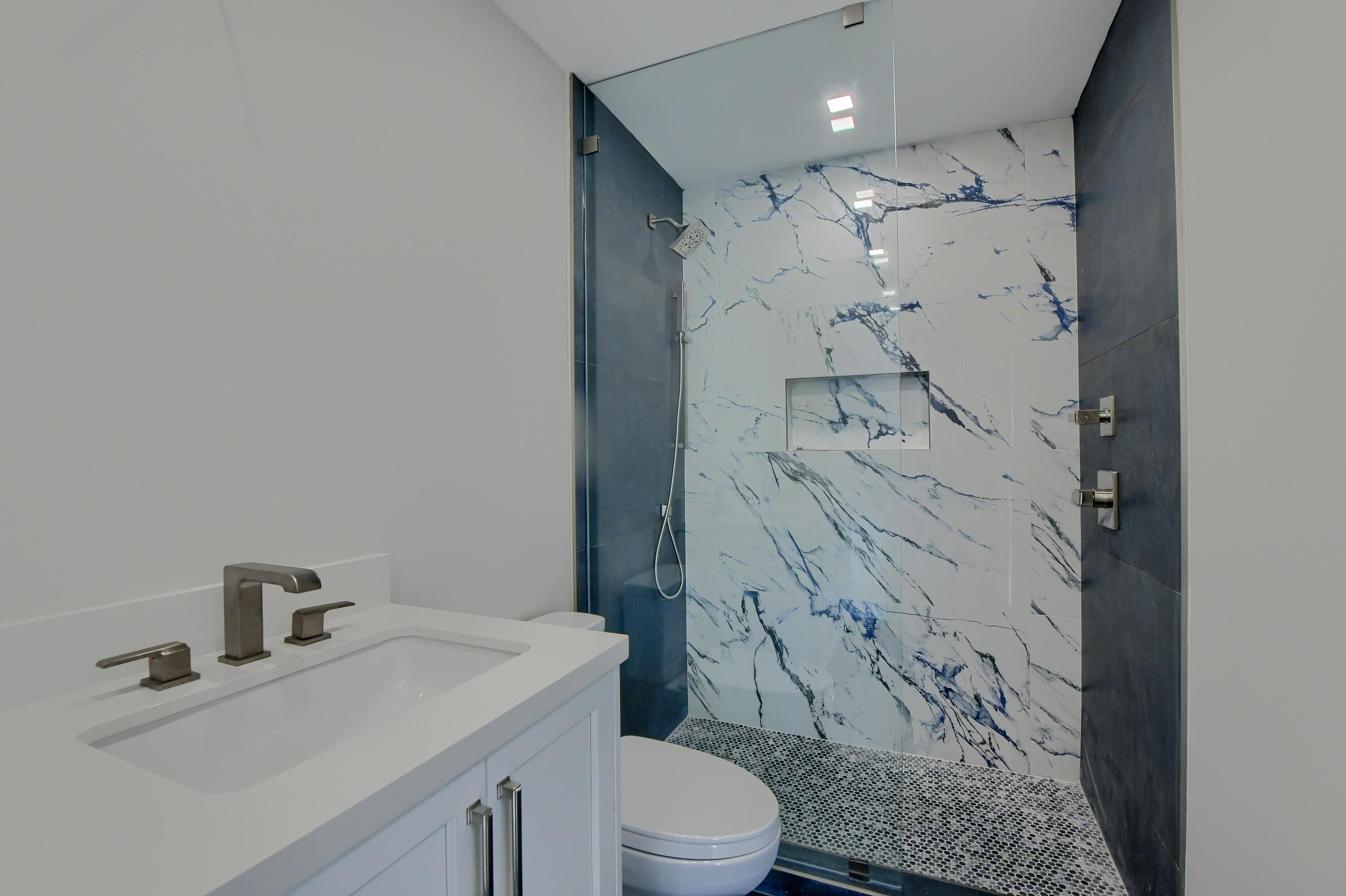807 Bridgewood Place, Unit 807 Boca Raton, FL 33434 - Photo 18 of 24 19_ebf_6388-hdr(5)
