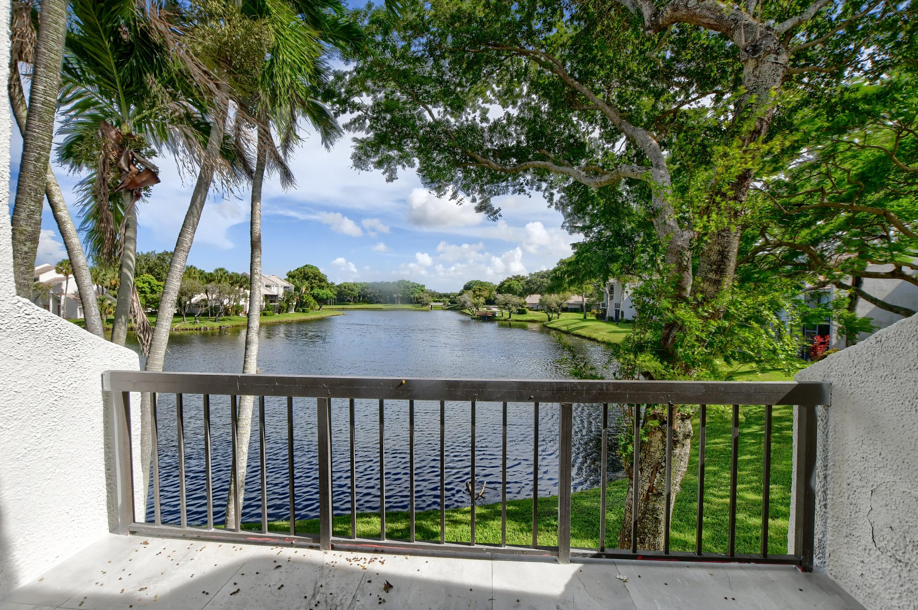 807 Bridgewood Place, Unit 807 Boca Raton, FL 33434 - Photo 23 of 24 23_ebf_6408-hdr(5)