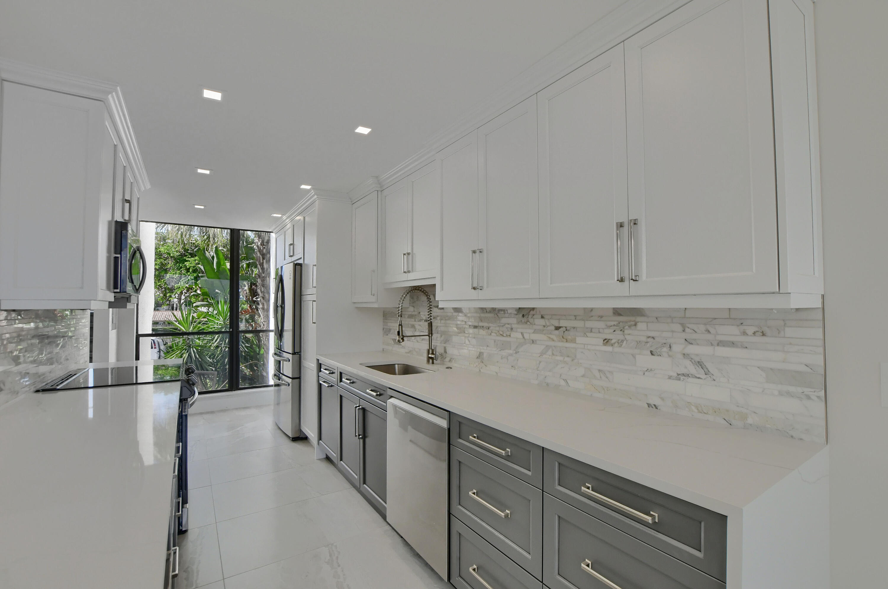 807 Bridgewood Place, Unit 807 Boca Raton, FL 33434 - Photo 8 of 24 09_ebf_6338-hdr(5)