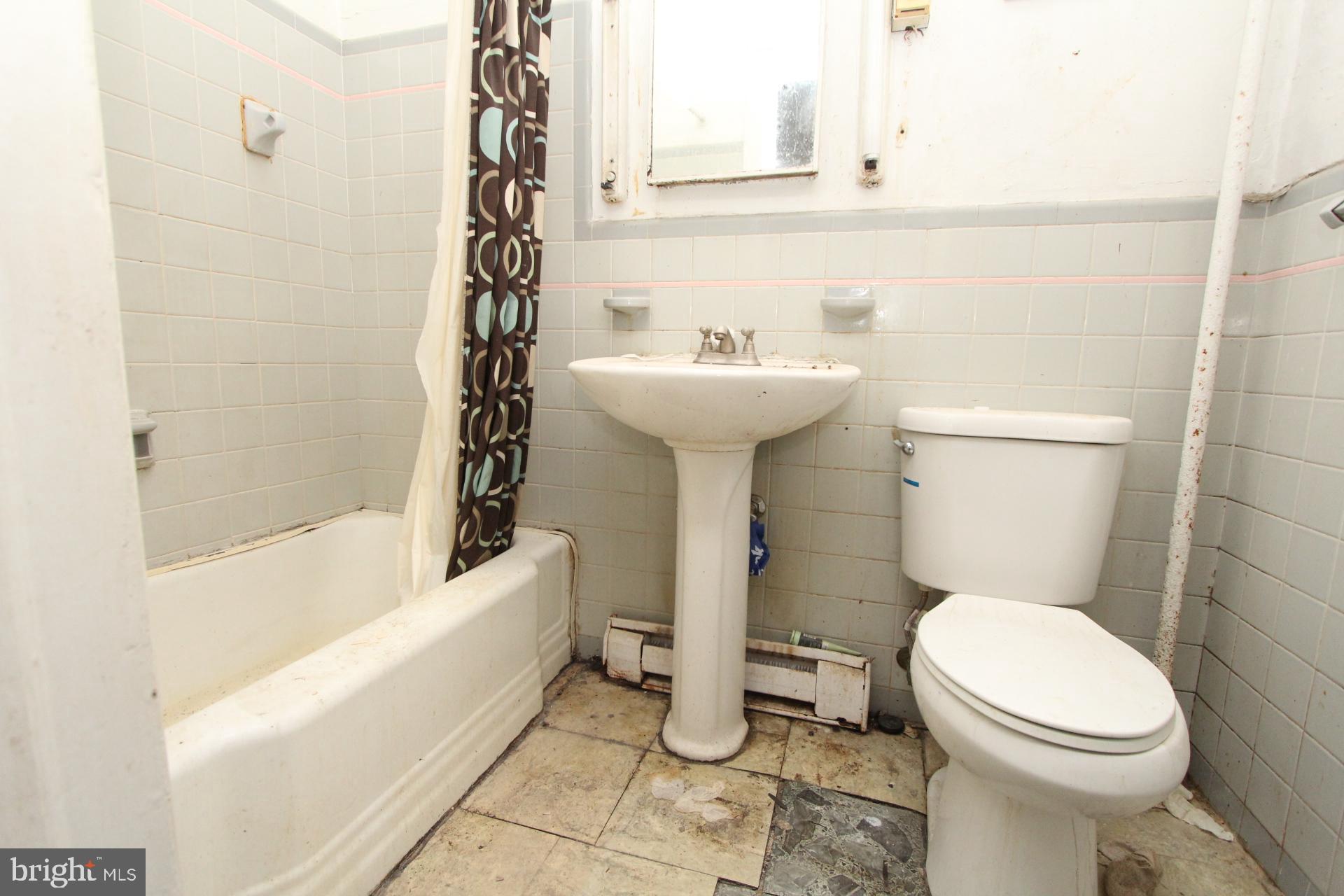 826 Wynnewood Road Philadelphia, PA 19151 - Photo 31 of 32 Gallery Image 31