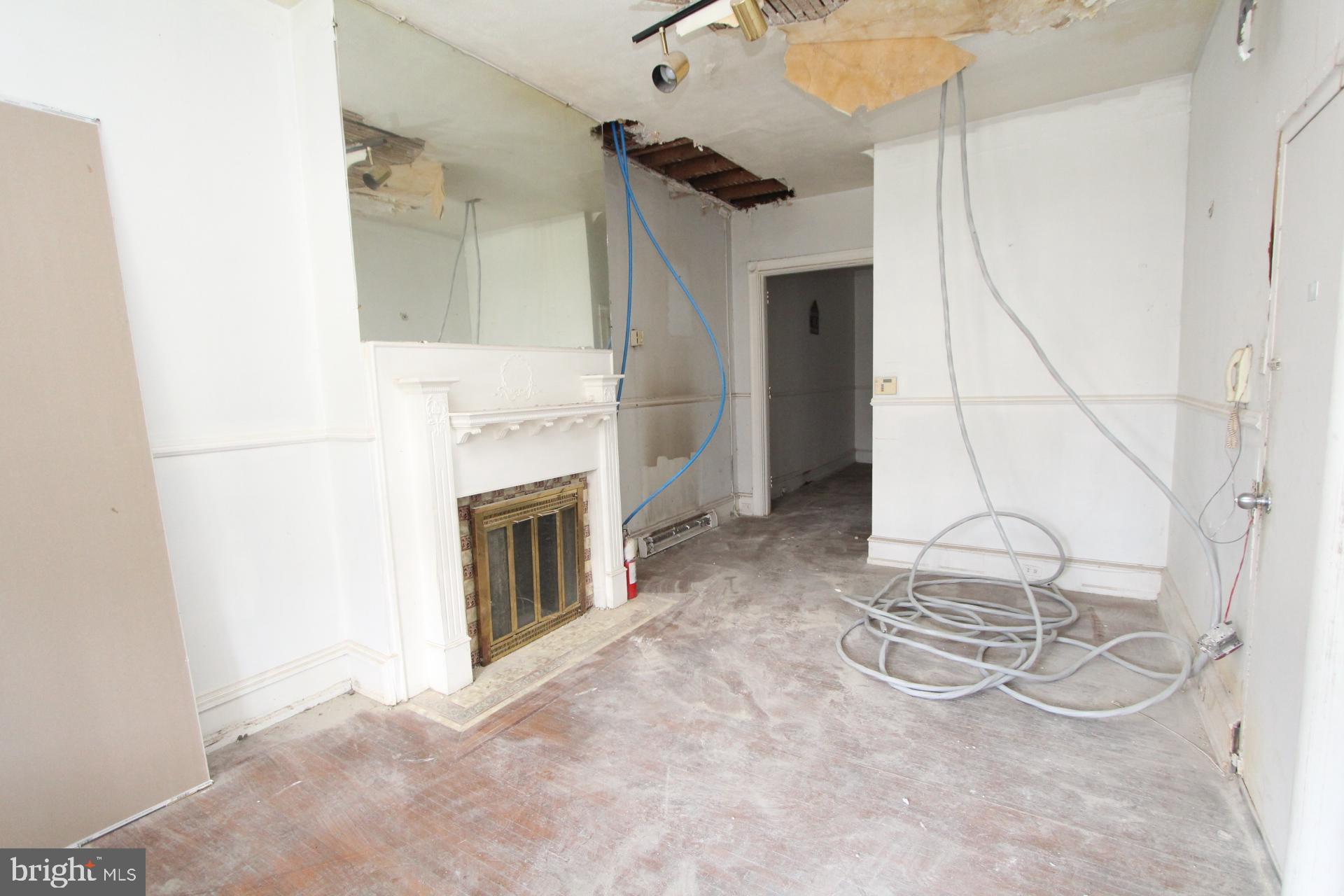826 Wynnewood Road Philadelphia, PA 19151 - Photo 6 of 32 Gallery Image 6