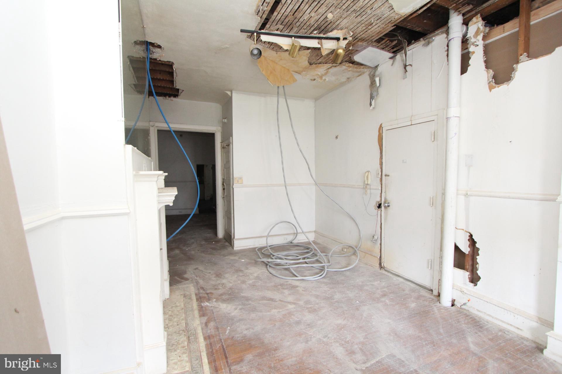 826 Wynnewood Road Philadelphia, PA 19151 - Photo 8 of 32 Gallery Image 8