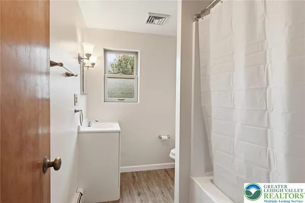 $319,900 | 4061 Hampshire Court, Allentown, PA 18104
