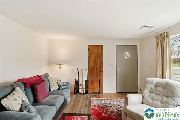 $319,900 | 4061 Hampshire Court, Allentown, PA 18104