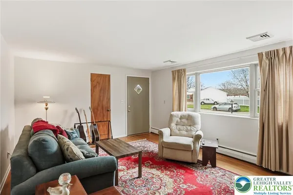 $319,900 | 4061 Hampshire Court, Allentown, PA 18104