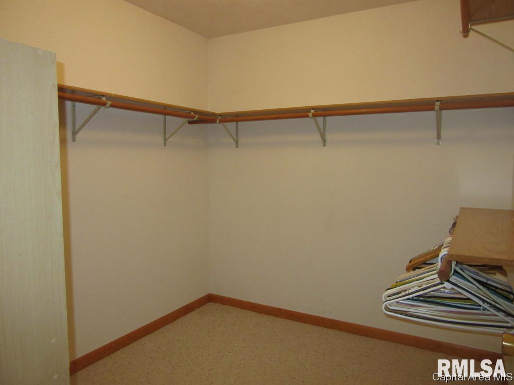5305 Collins Way Springfield, IL 62703 - Photo 18 of 28