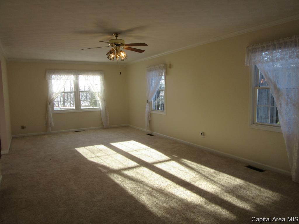 5305 Collins Way Springfield, IL 62703 - Photo 4 of 28