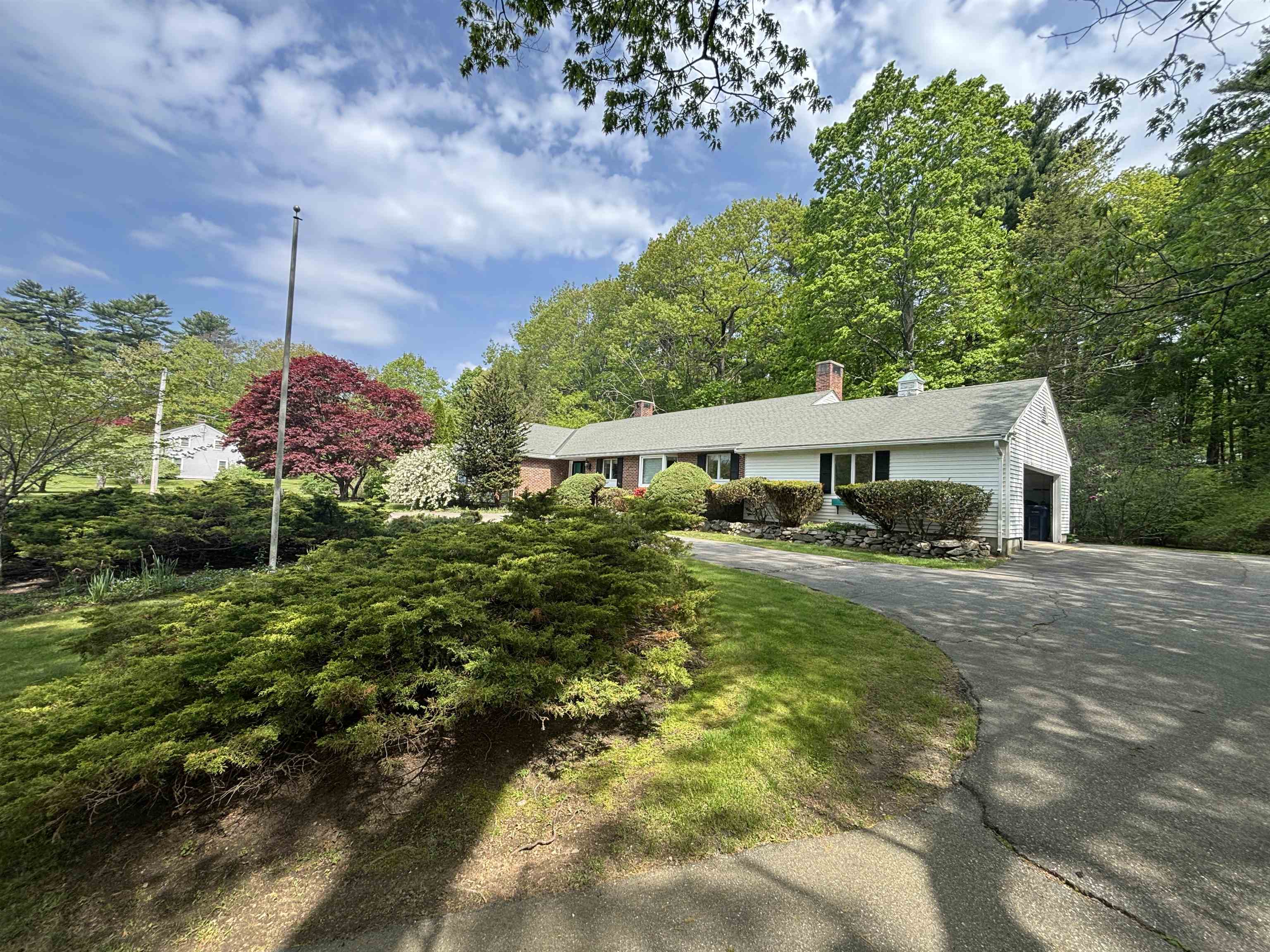 439 Exeter Road Hampton, NH 03842 - Photo 3 of 39