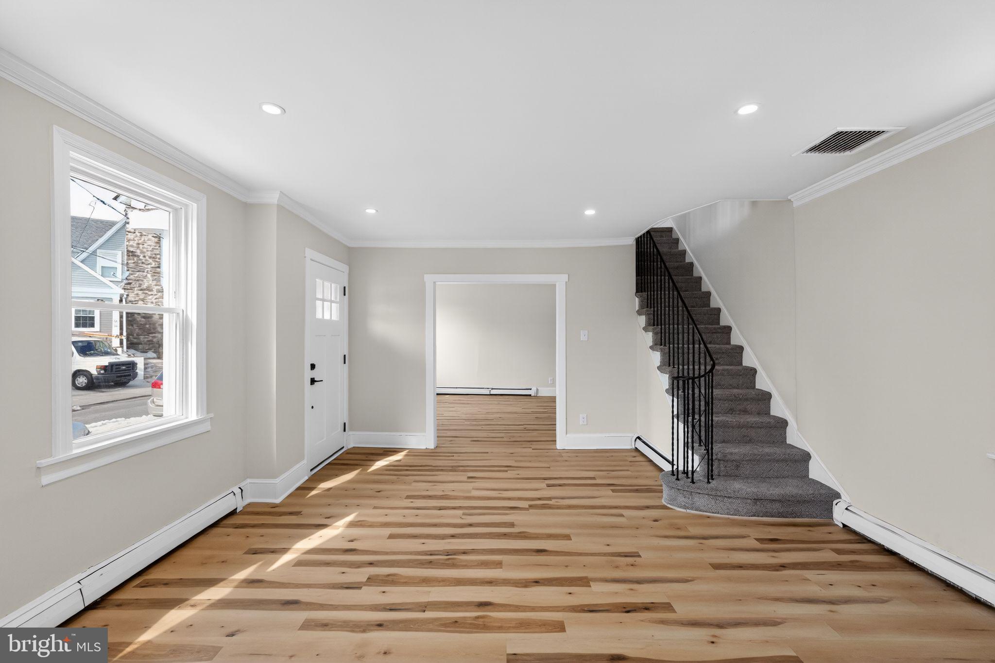 129 South Keystone Avenue Upper Darby, PA 19082 - Photo 10 of 31