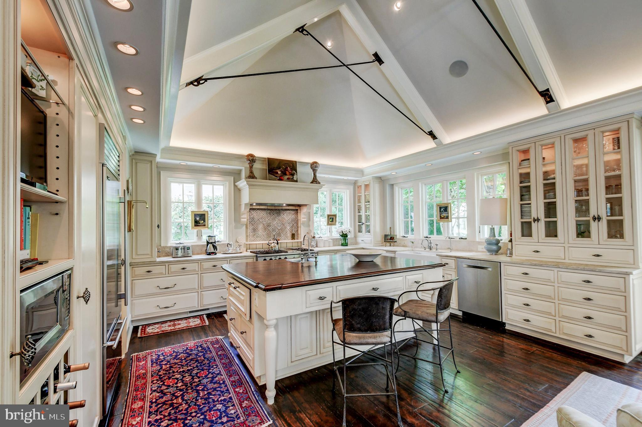 801 St Georges Road Baltimore, MD 21210 - Photo 23 of 90 Create in this space