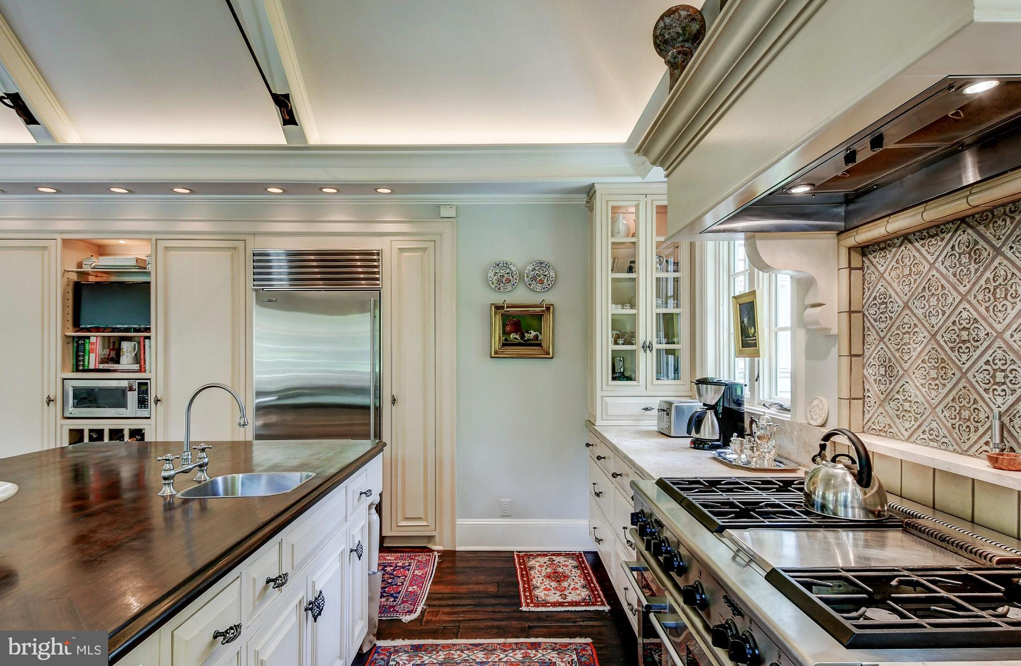 801 St Georges Road Baltimore, MD 21210 - Photo 26 of 90 All the tools withing reach