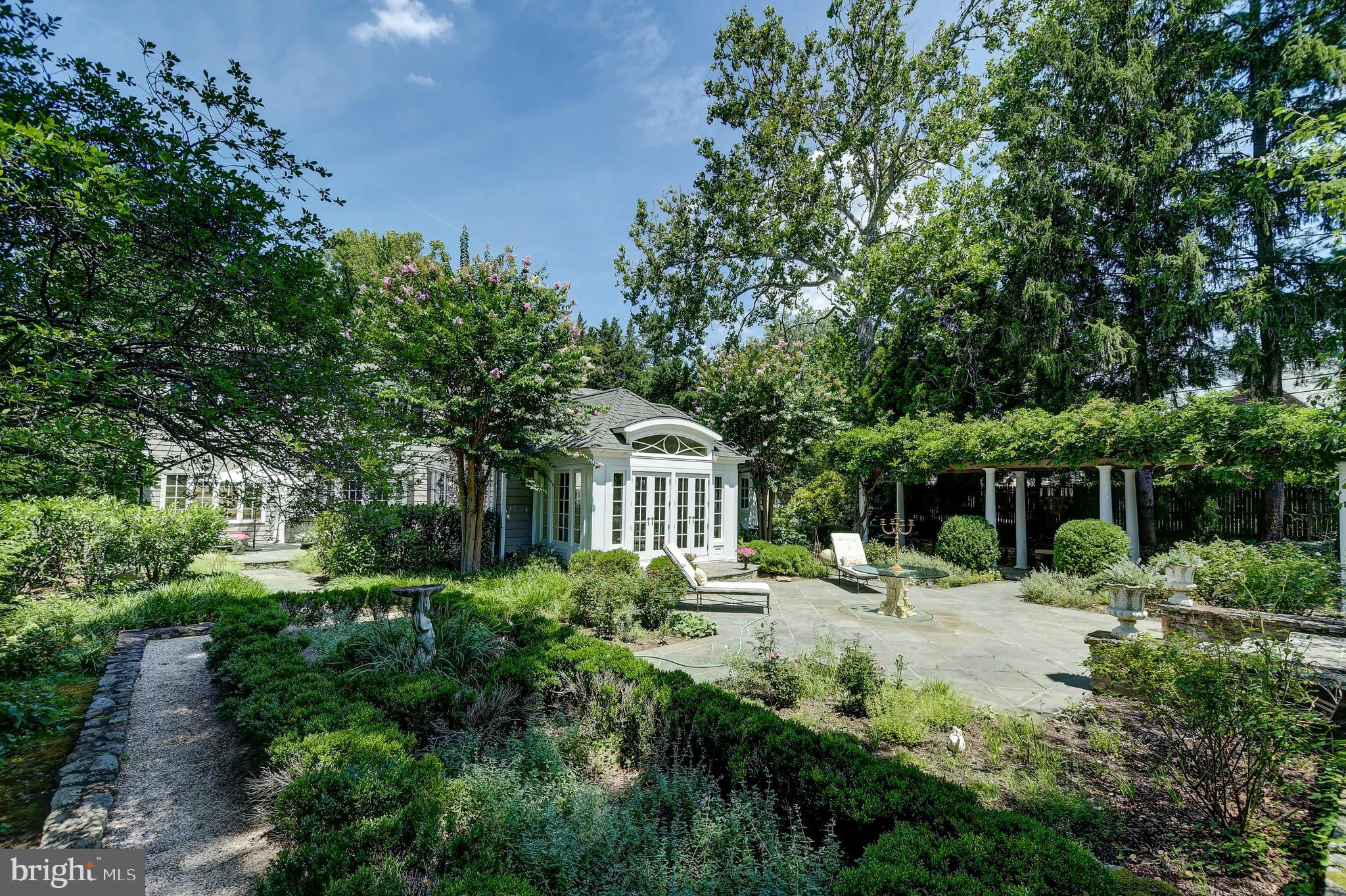 801 St Georges Road Baltimore, MD 21210 - Photo 74 of 90 Shade and sun