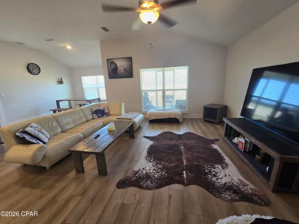 $2,100 | 231 Boggy Crk Way, Callaway, FL 32404