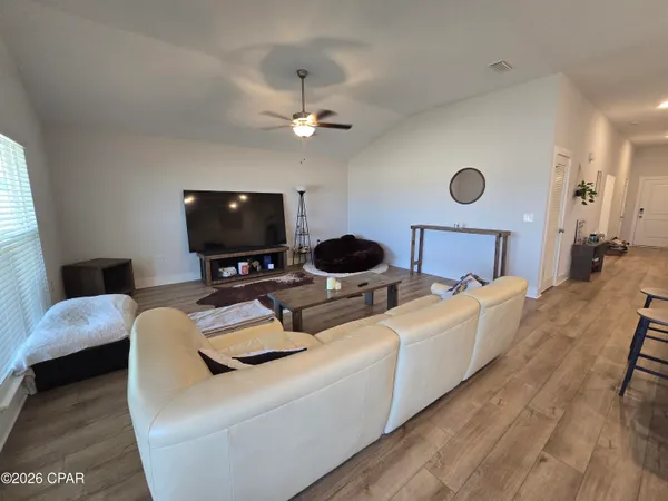 $2,100 | 231 Boggy Crk Way, Callaway, FL 32404