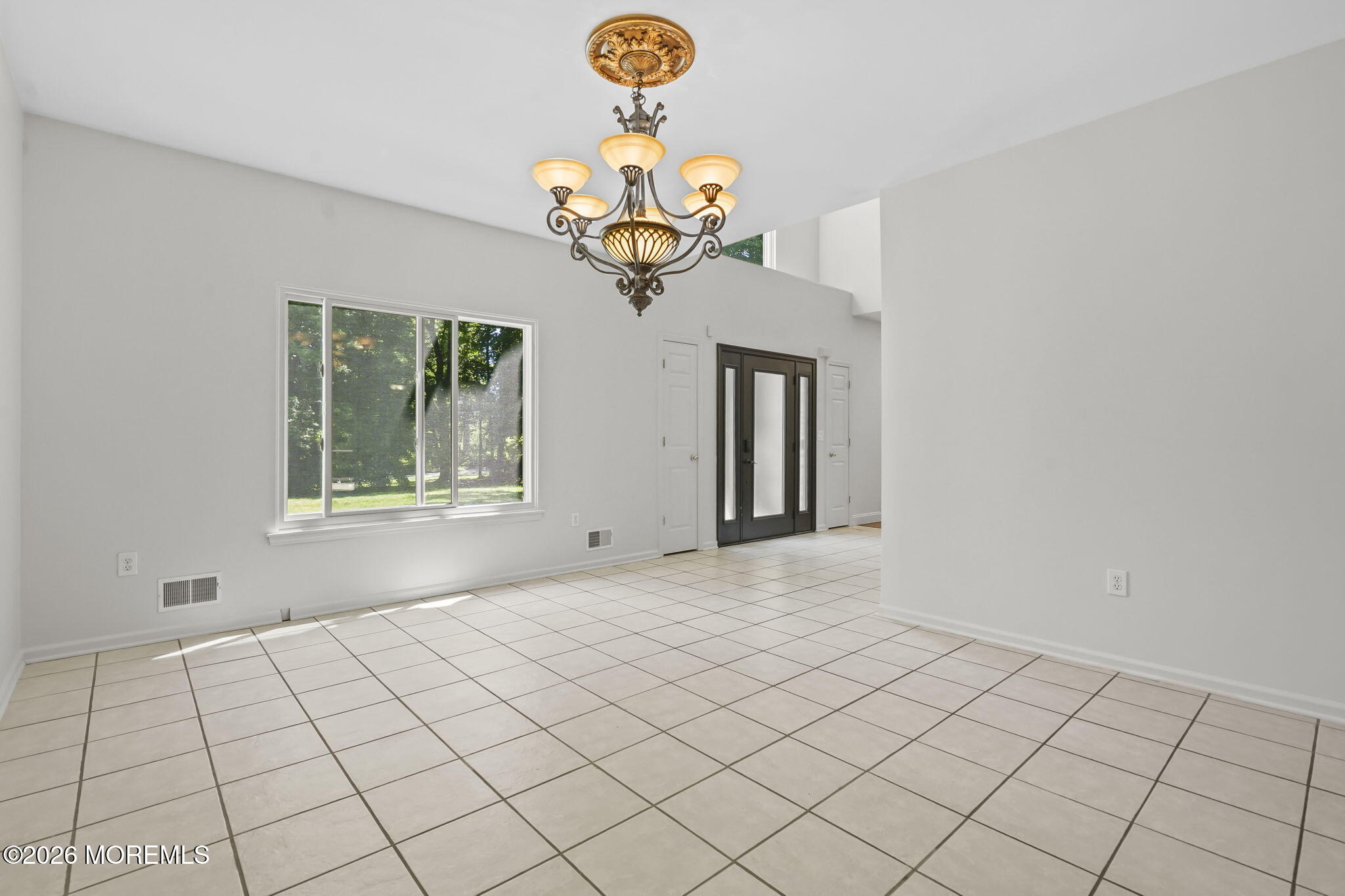 119 Daum Road Manalapan, NJ 07726 - Photo 5 of 37 Living Room/Dining Room