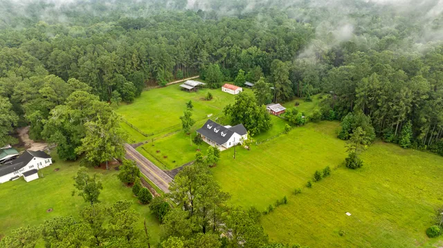 $675,000 | 1677 French Santee Road, Jamestown, SC 29453