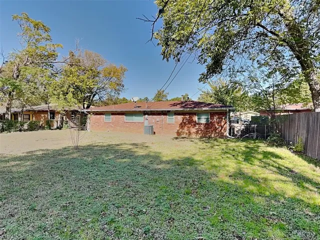 $1,845 | 7224 Jewell Avenue, Fort Worth, TX 76112