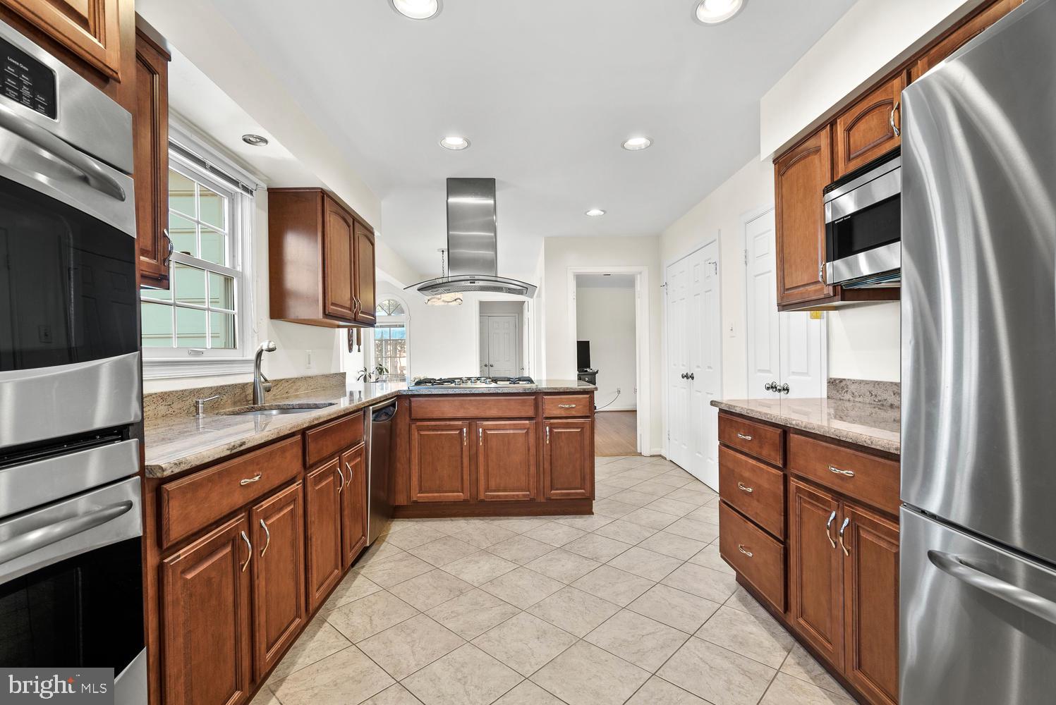 16818 Excaliber Way Sandy Spring, MD 20860 - Photo 12 of 35 Kitchen