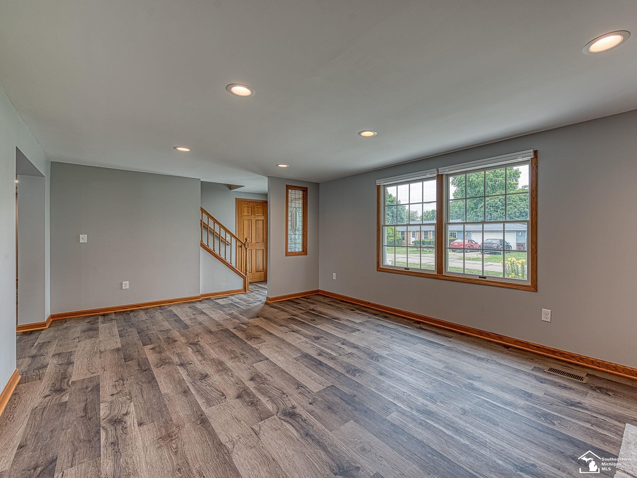 4369 Dixon Road Newport, MI 48166 - Photo 15 of 44 50147039-17e5ed92-d7ba-42c2-83bb-b3b4ae2b1a02.JPG