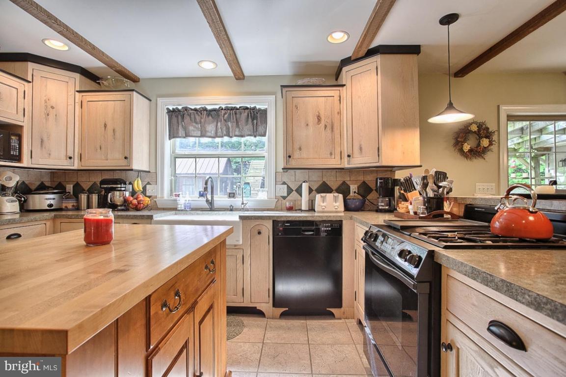 1663 Kleinfeltersville Road Stevens, PA 17578 - Photo 10 of 38 Gallery Image 10