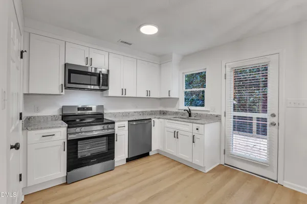 $1,650 | 106 North Franklin Street, Unit 106, Wake Forest, NC 27587