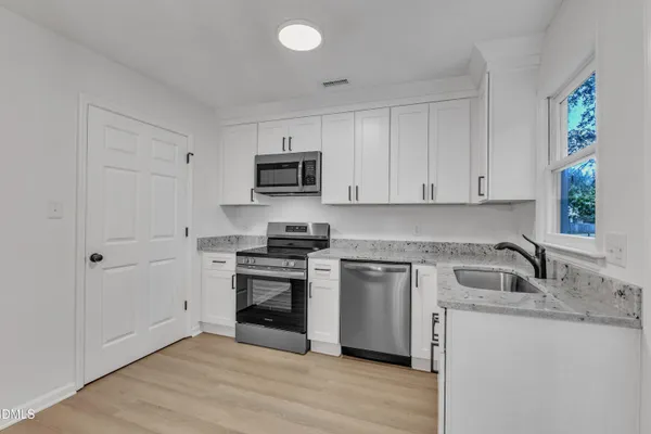 $1,650 | 106 North Franklin Street, Unit 106, Wake Forest, NC 27587