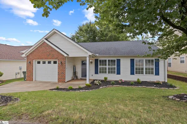 $305,000 | 14 Seaside Lane, Greer, SC 29650