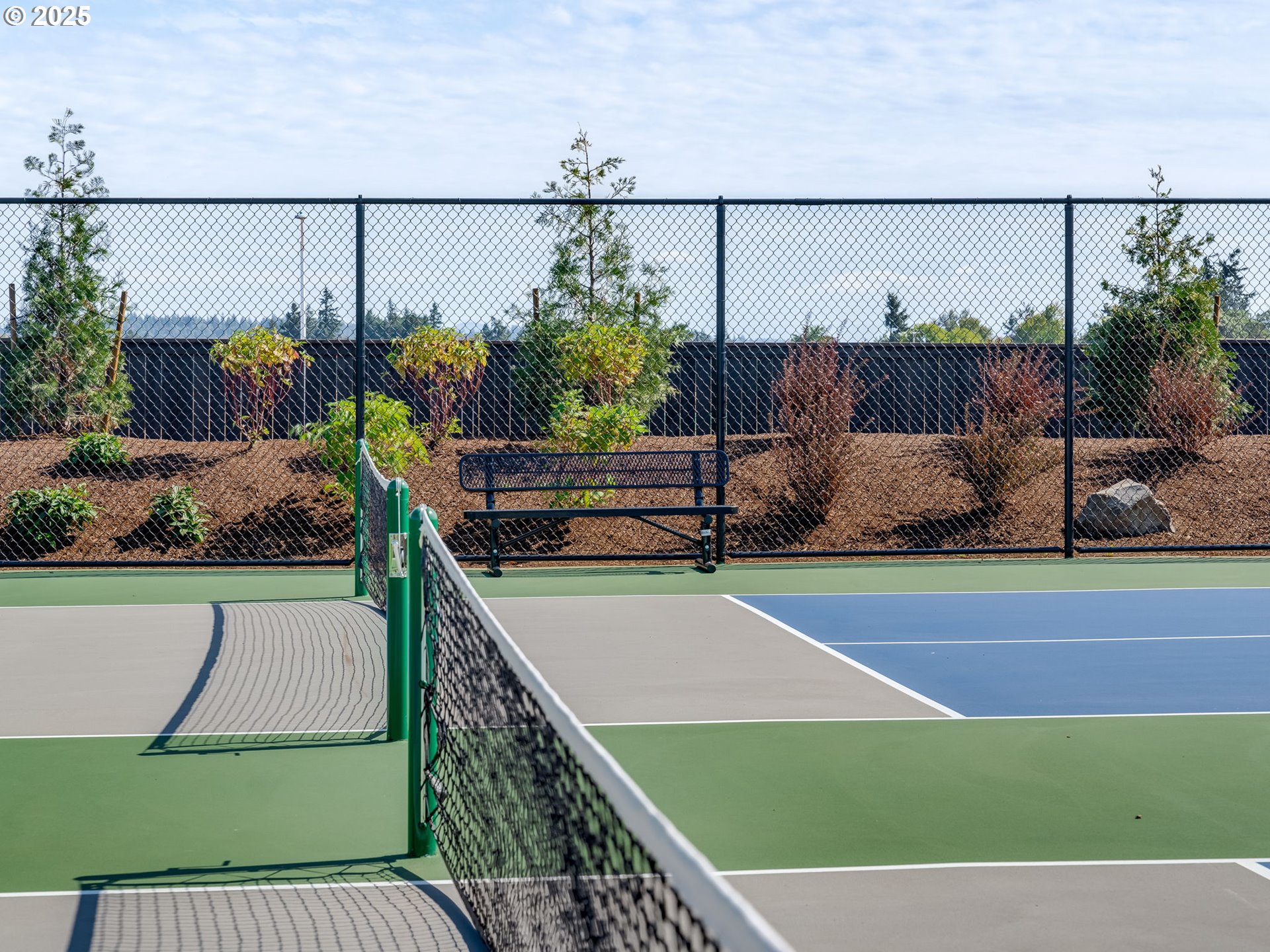 1146 Southeast 18th Avenue Canby, OR 97013 - Photo 15 of 17 a view of a tennis court