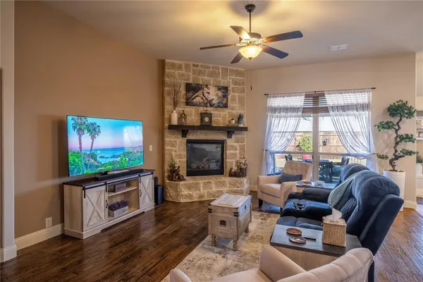 $2,900 | 9013 Athens Drive, Denton, TX 76226