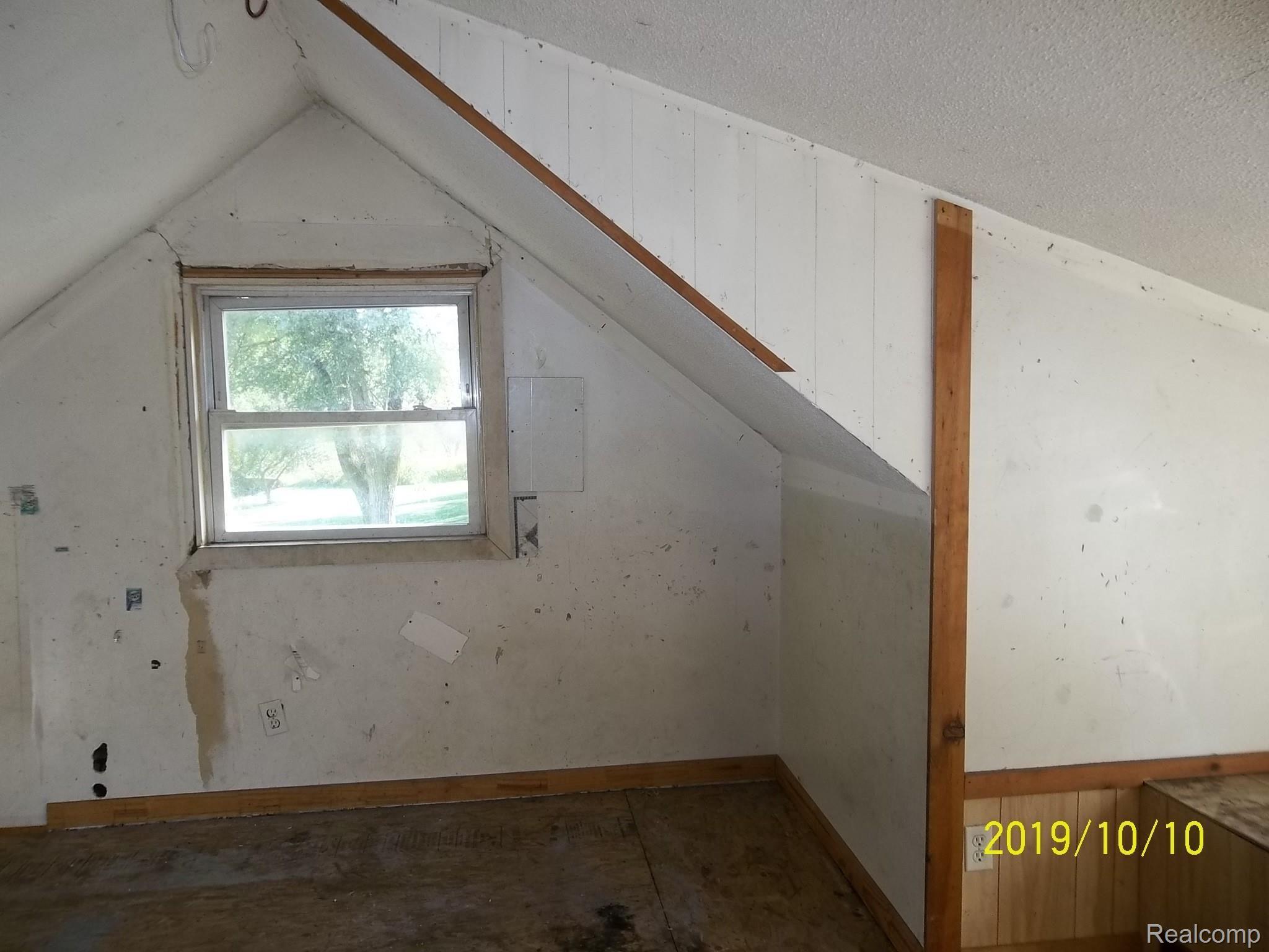 8225 Sheridan Road Millington, MI 48746 - Photo 9 of 15 100_2359.JPG