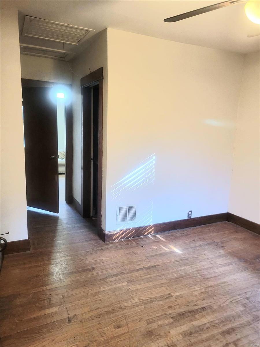 3716 Edmundson Road St. Louis, MO 63114 - Photo 5 of 10 Gallery Image 5