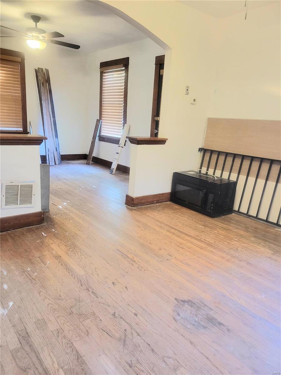 3716 Edmundson Road St. Louis, MO 63114 - Photo 6 of 10 Gallery Image 6