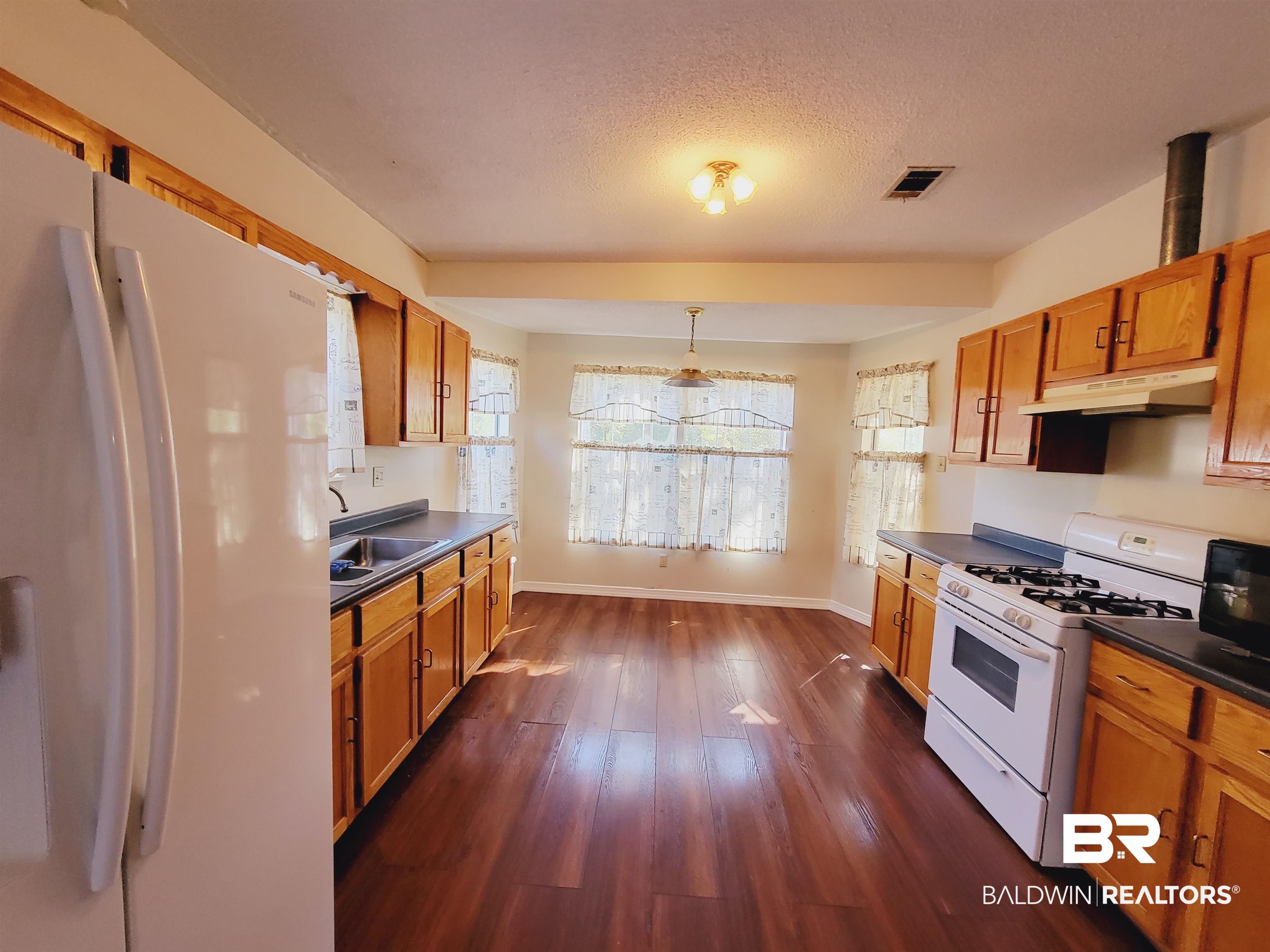 2224 Weaver Road Mobile, AL 36605 - Photo 3 of 23