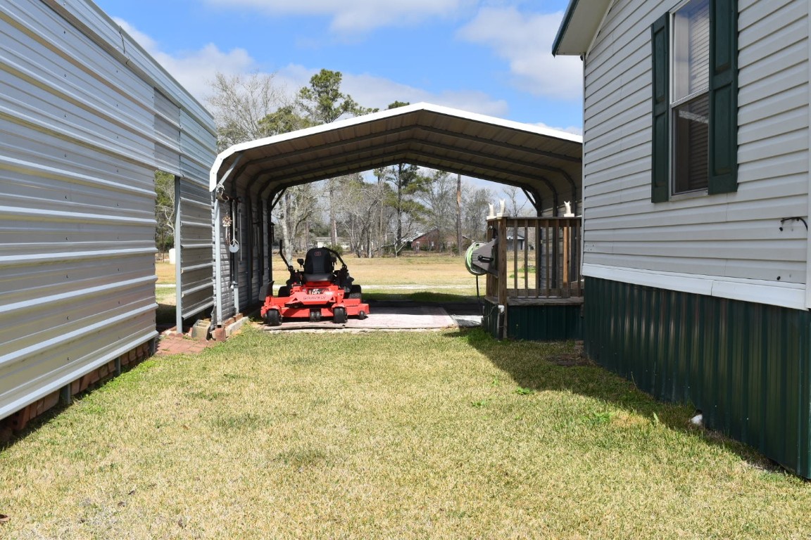 18504 Noyce Road Crosby, TX 77532 - Photo 8 of 24 a view of a bird bath