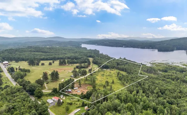 $137,400 | 29 Map Road, Wilton, ME 04294