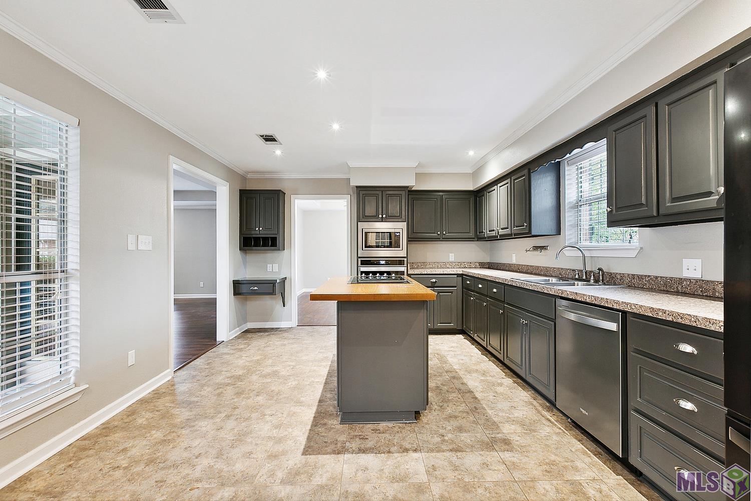 6926 Jim Rushing Road Denham Springs, LA 70706 - Photo 5 of 17 Gallery Image 5