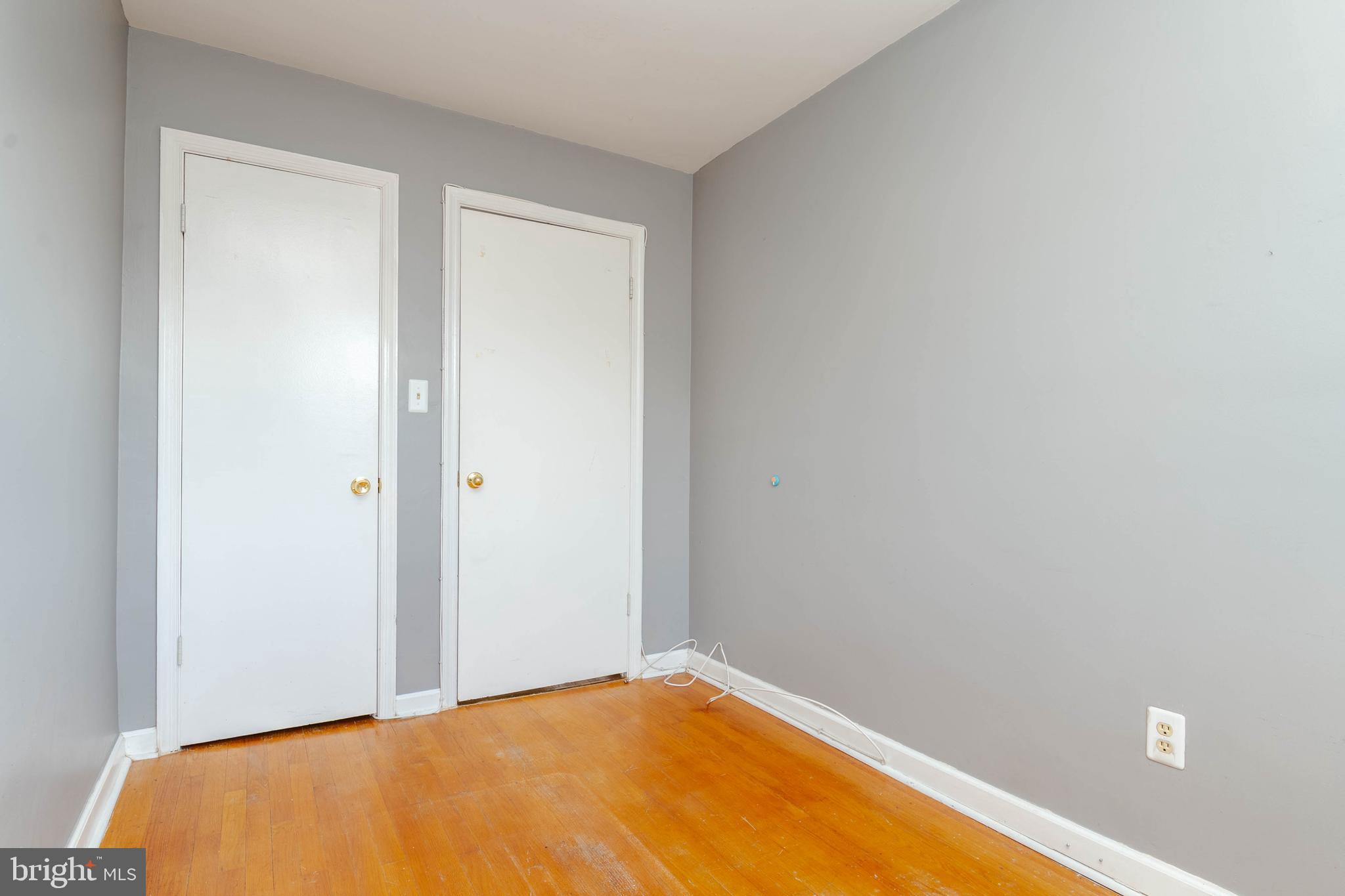 2256 Southorn Road Baltimore, MD 21220 - Photo 26 of 61 a view of a big room with closet