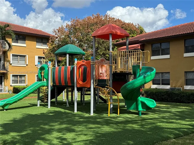 $2,100 | 15630 Southwest 80th Street, Unit I209, Miami, FL 33193