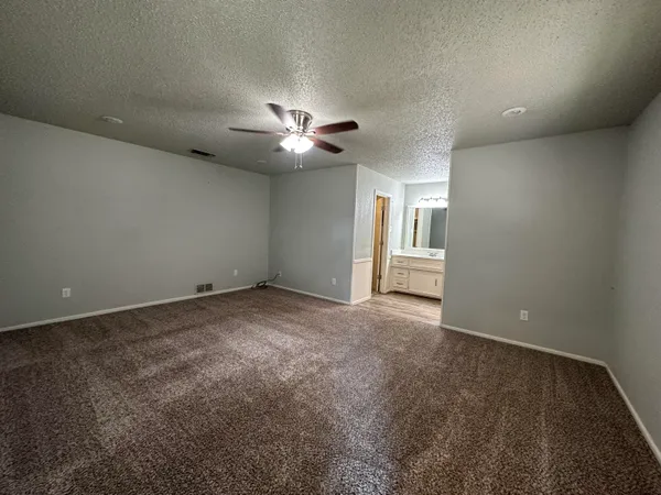 $1,700 | 4804 71st Street, Lubbock, TX 79424