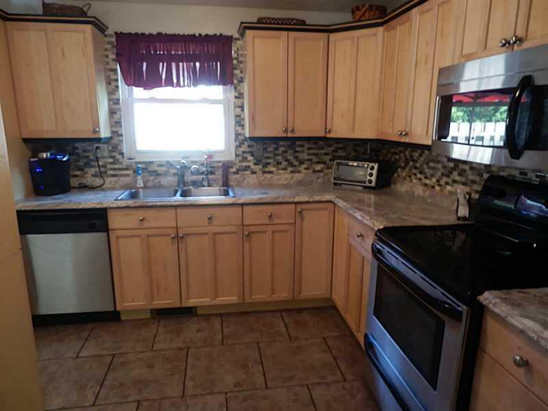 546 Hunters Path Road Bridgeville, PA 15017 - Photo 11 of 24 Kitchen.