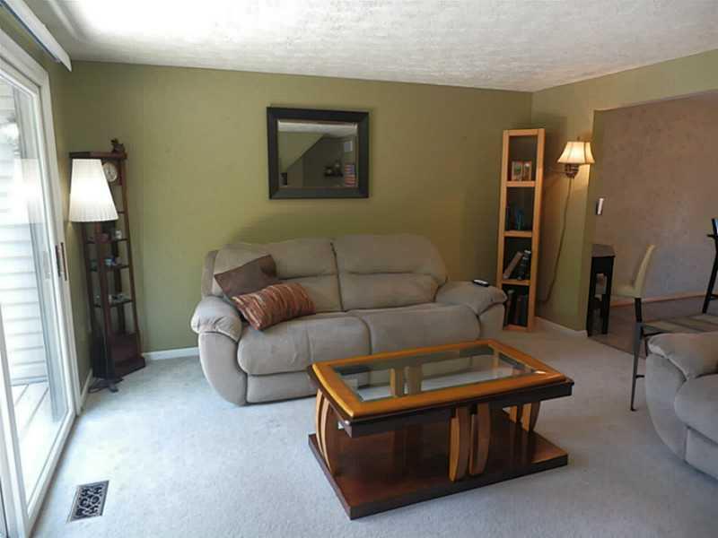 546 Hunters Path Road Bridgeville, PA 15017 - Photo 3 of 24 Living Room.