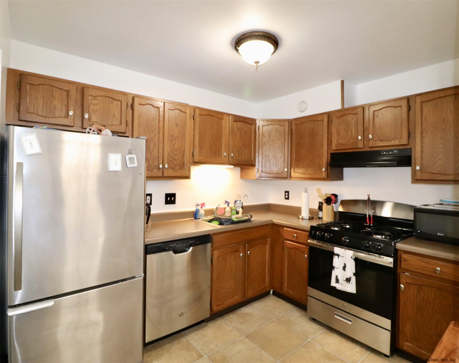 9 Heyden Road Troy, NY 12180 - Photo 11 of 25 Photo 11
