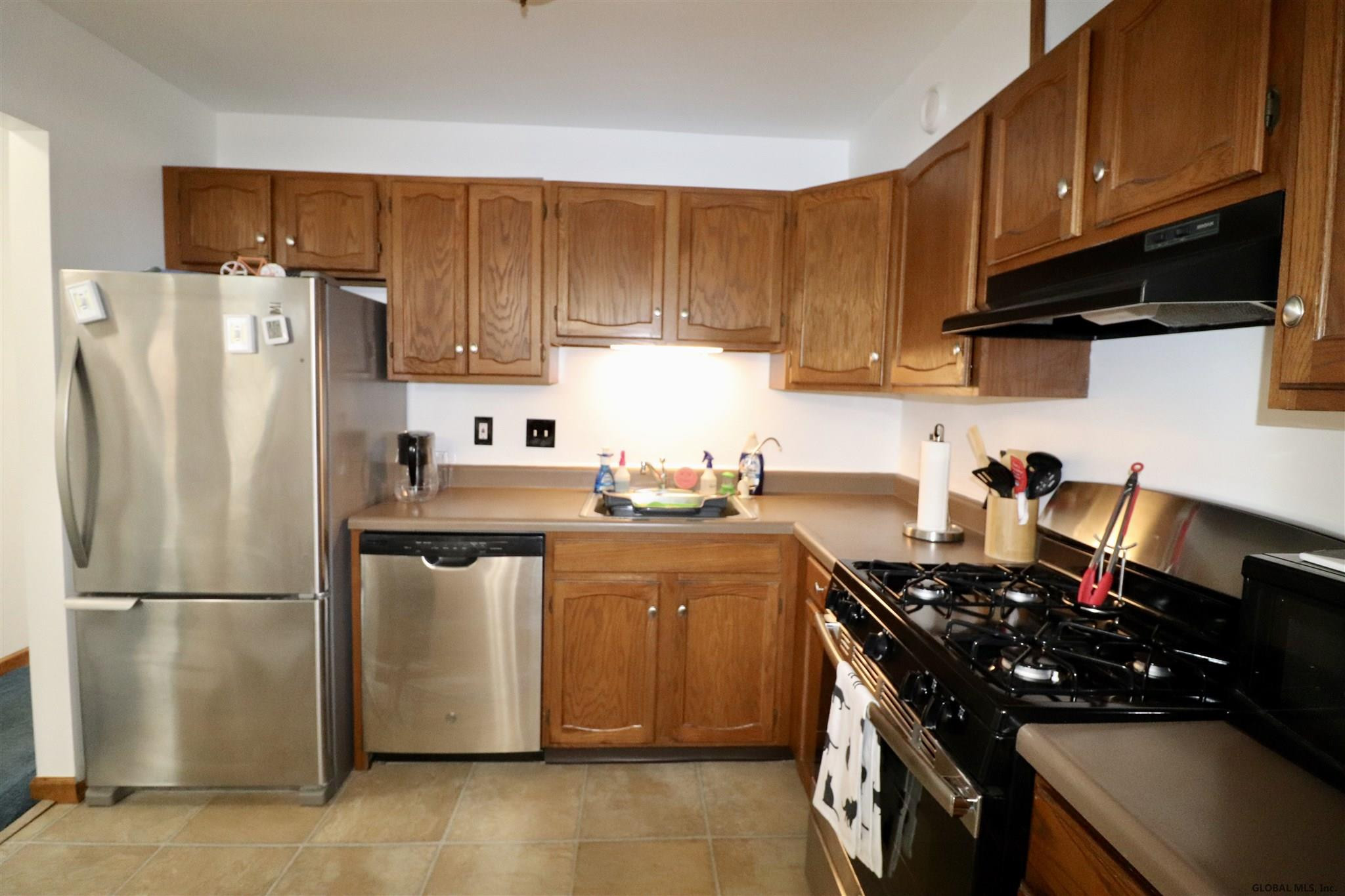9 Heyden Road Troy, NY 12180 - Photo 10 of 25 Photo 10