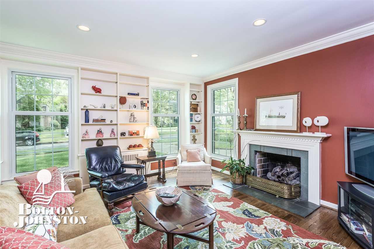 84 Merriweather Road Grosse Pointe Farms, MI 48236 - Photo 9 of 57