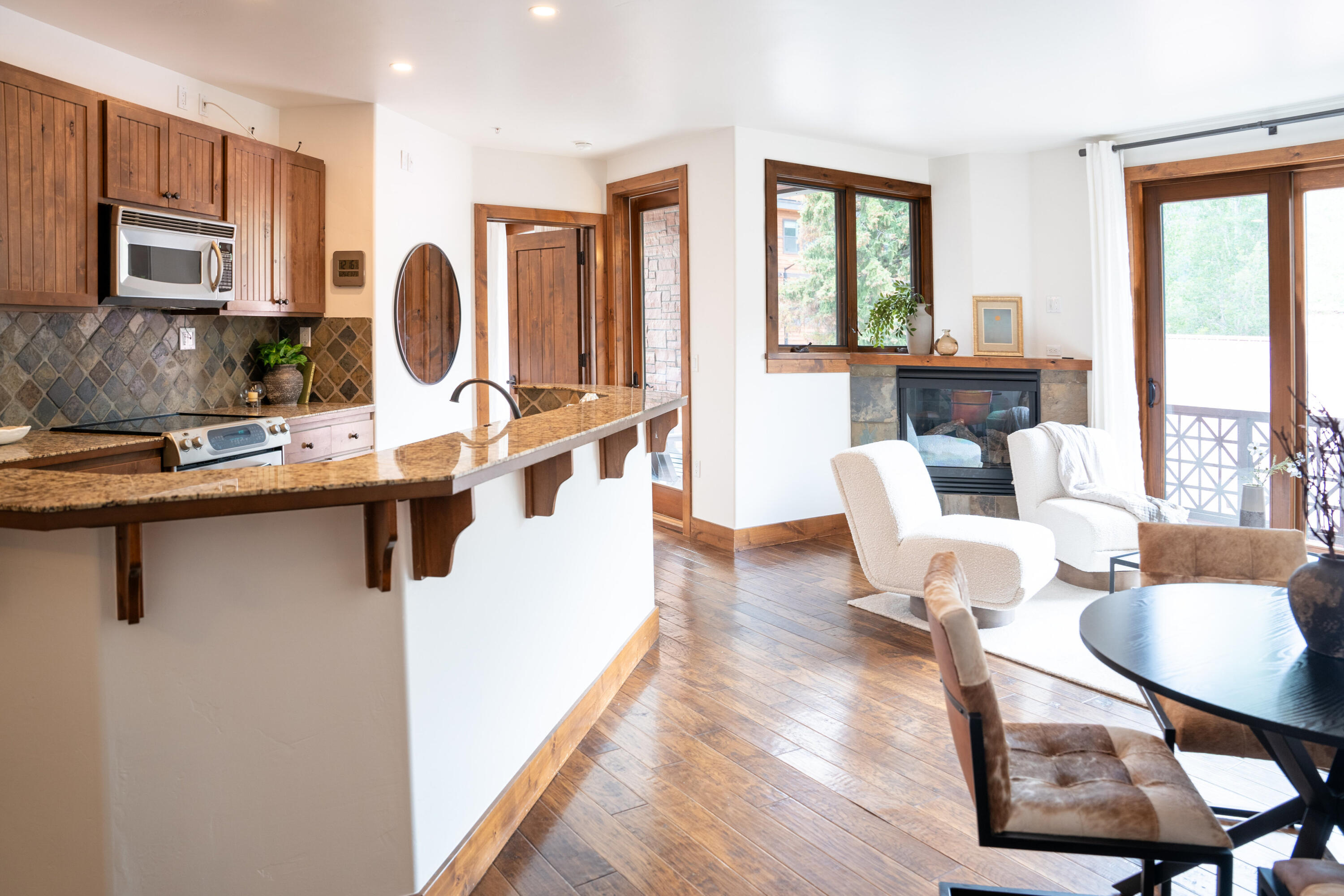 631 Washington Ave Unit 304