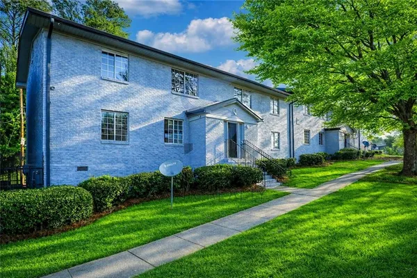 $1,100 | 2065 Alison Court Southwest, Unit 8, Atlanta, GA 30311