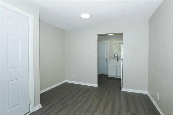 $1,100 | 2065 Alison Court Southwest, Unit 8, Atlanta, GA 30311