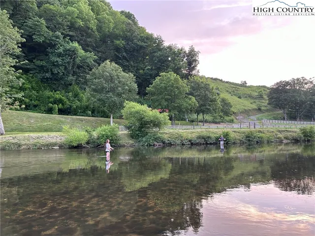 a view of a lake with houses